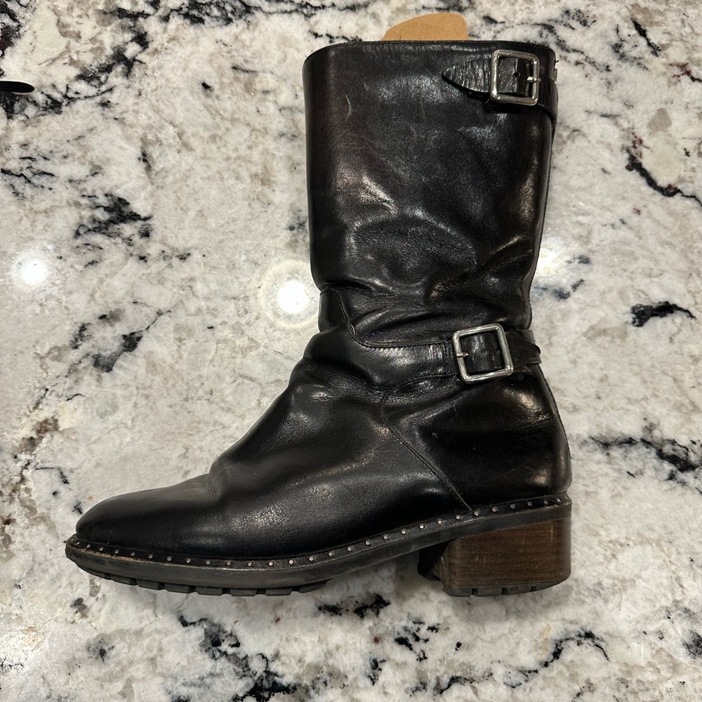 REDUCED!!“UGG Collection” Leather Upper Hand Made Italian Boots lined with fur.